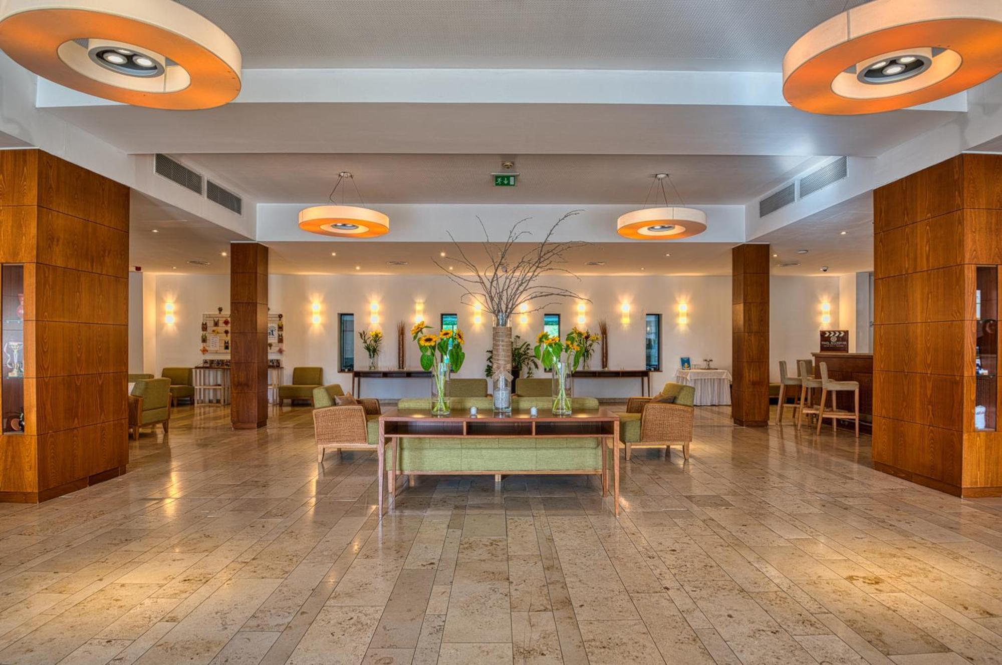 Tisza Balneum Hotel Tiszafüred Екстериор снимка