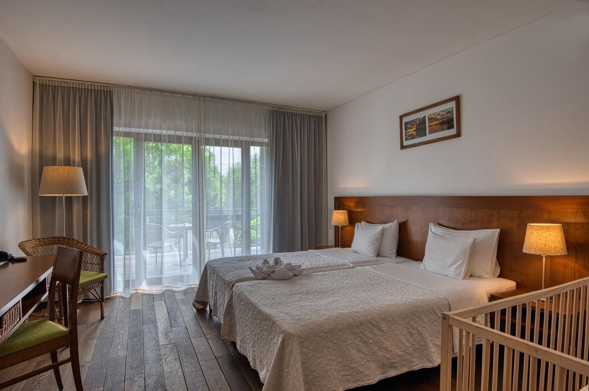 Tisza Balneum Hotel Tiszafüred Екстериор снимка