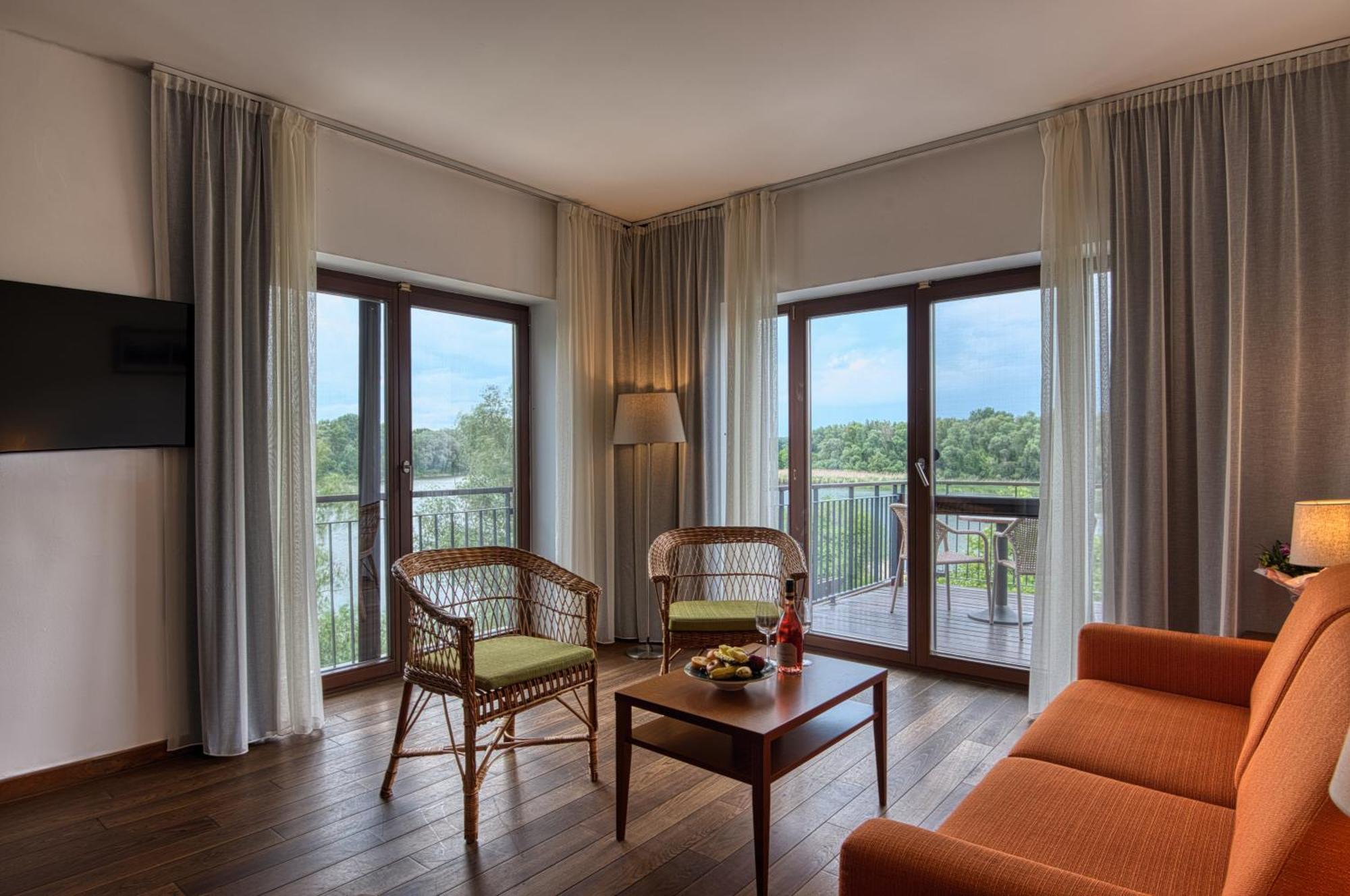 Tisza Balneum Hotel Tiszafüred Екстериор снимка