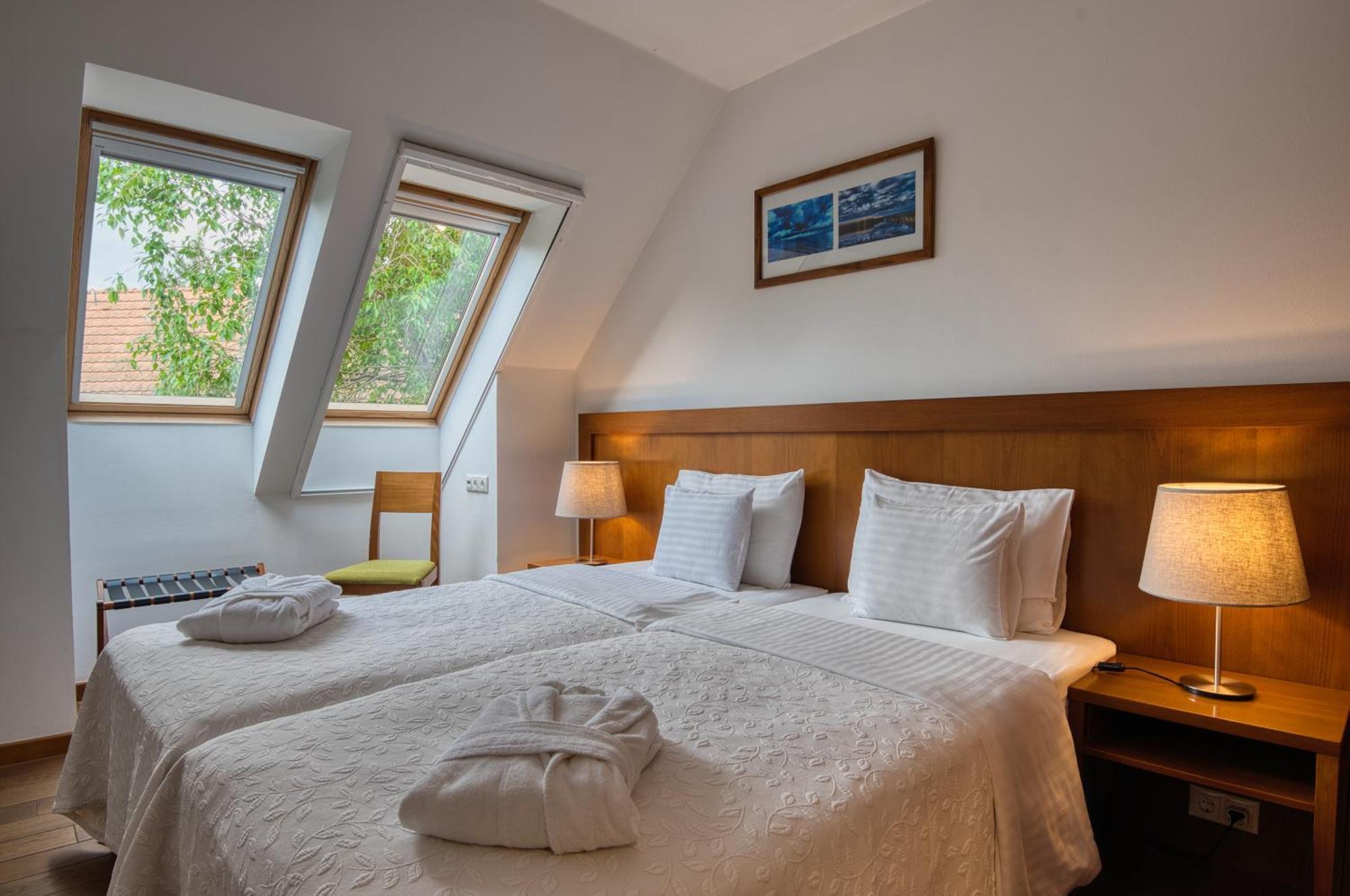 Tisza Balneum Hotel Tiszafüred Екстериор снимка