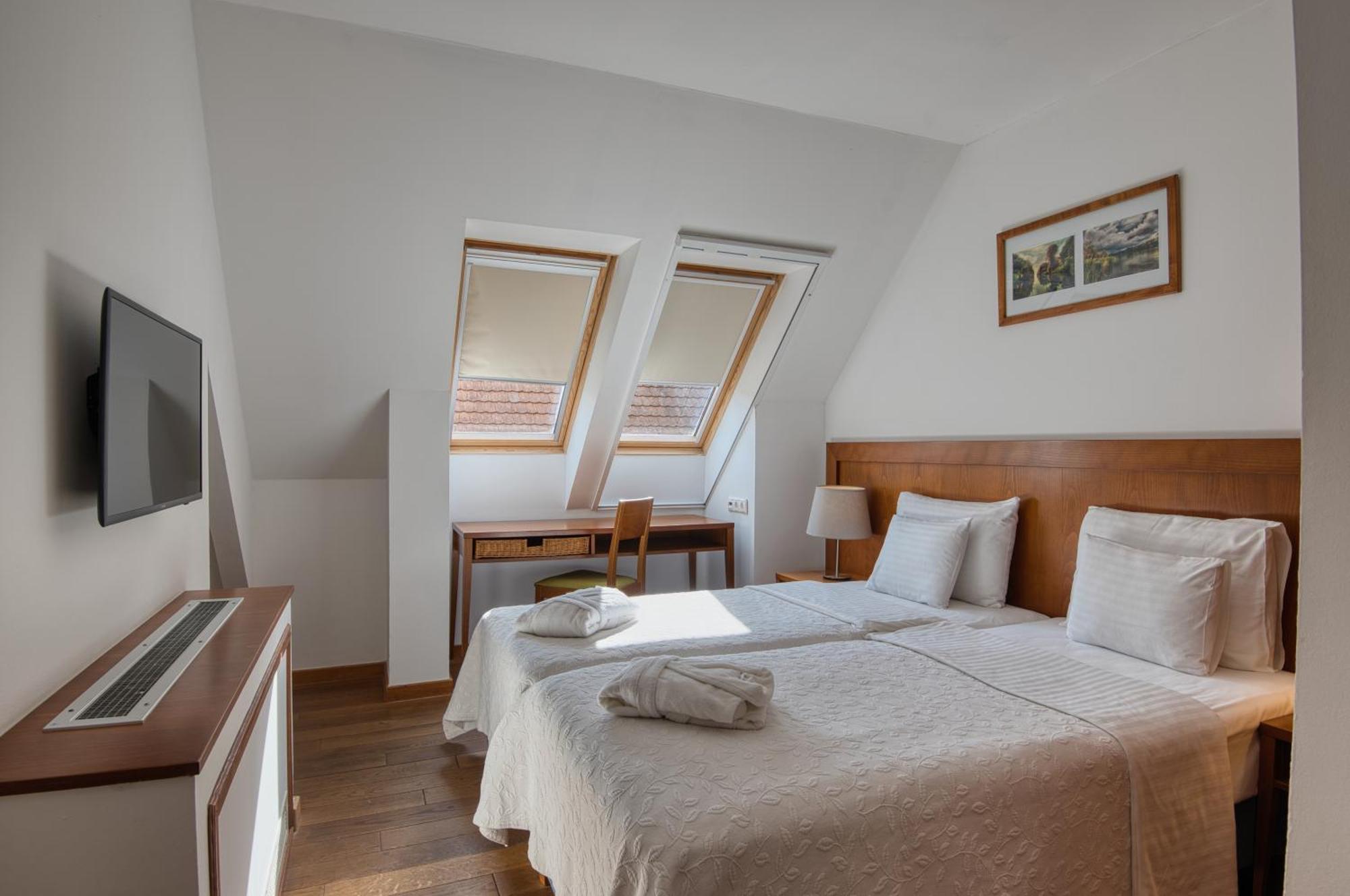 Tisza Balneum Hotel Tiszafüred Екстериор снимка