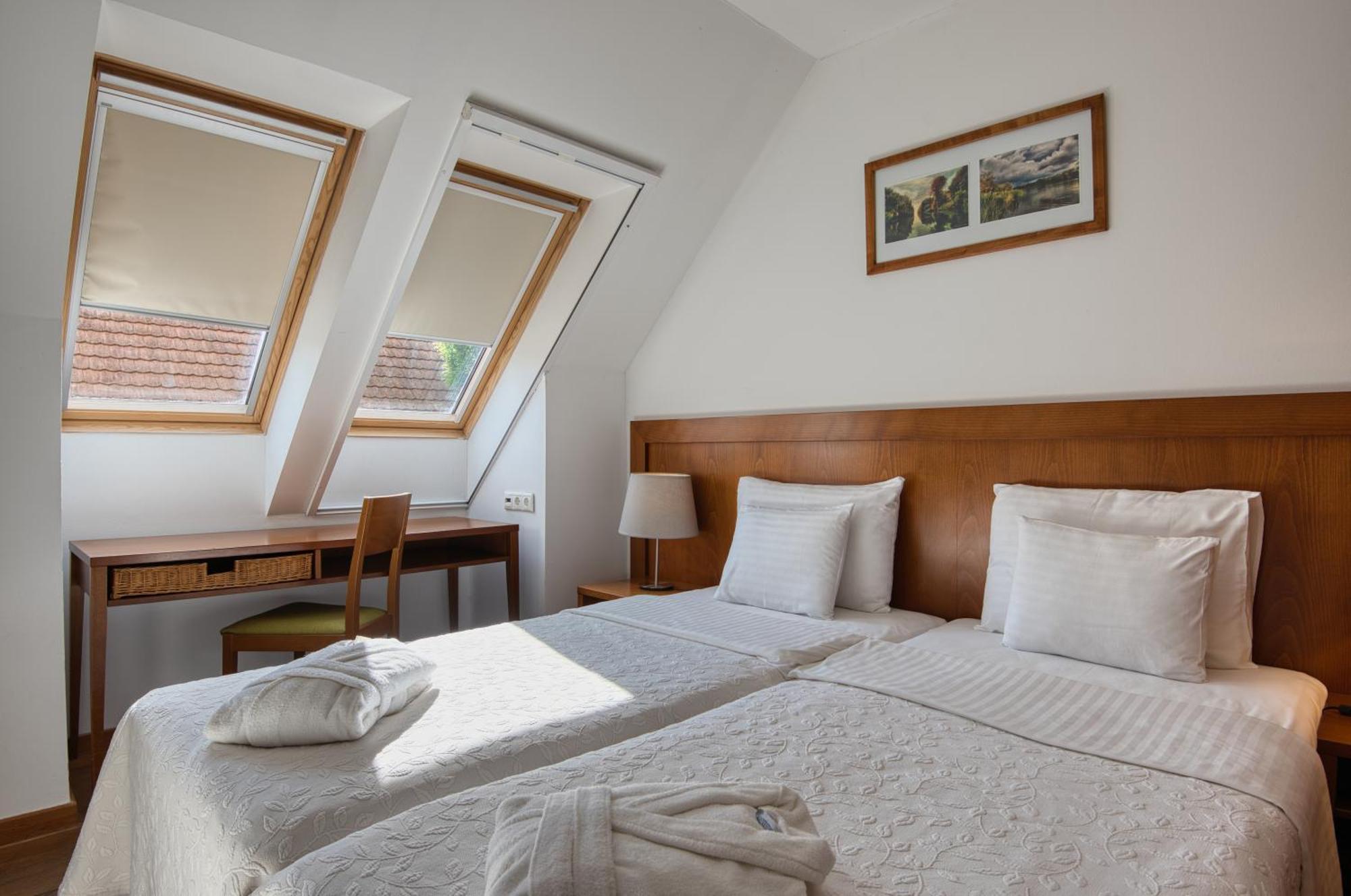 Tisza Balneum Hotel Tiszafüred Екстериор снимка